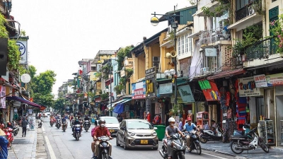 Hanoi restricts large vehicles in Old Quarter