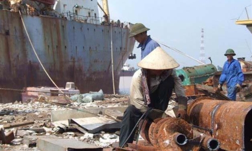 Kiểm soát môi trường với tàu biển cũ nhập khẩu để phá dỡ