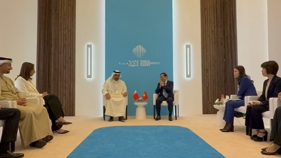 Bahrain stands ready to help Vietnam establish financial centers in Ho Chi Minh City and Da Nang