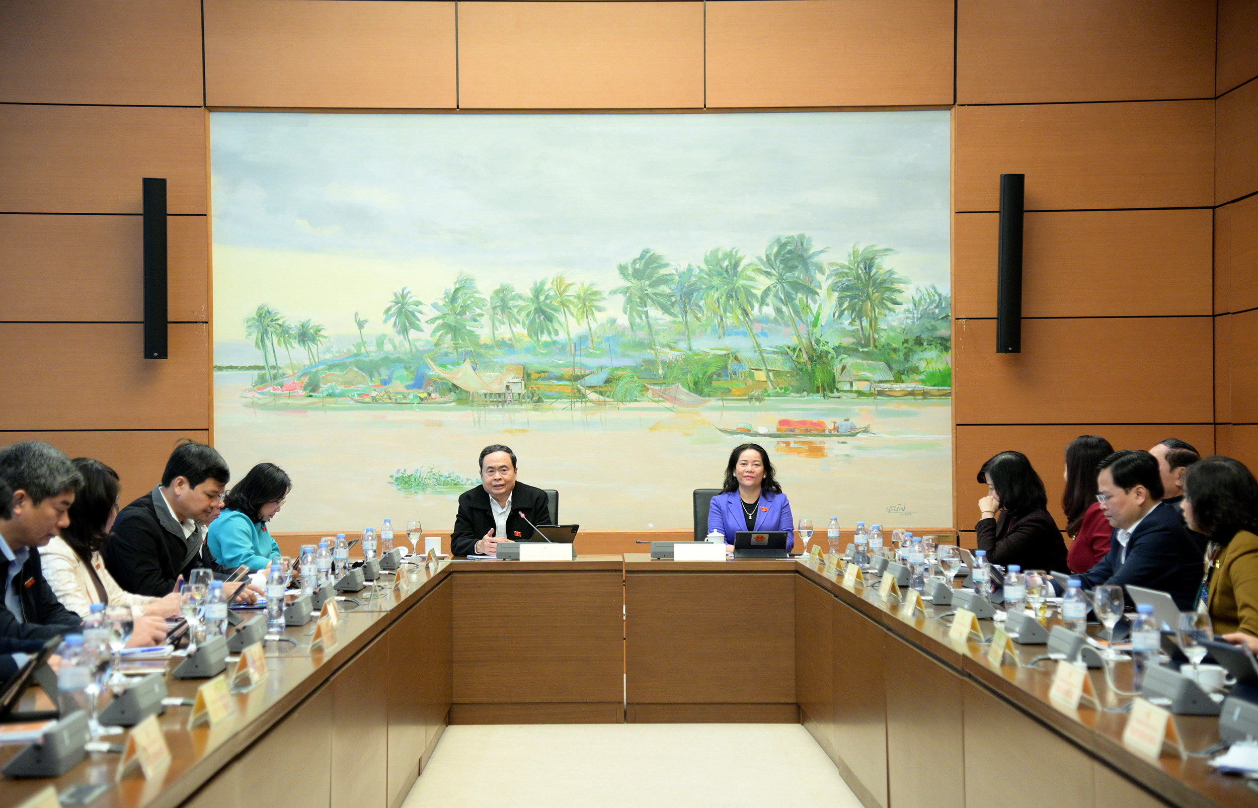 Quang cảnh phi&ecirc;n thảo luận - Ảnh: Quochoi.vn