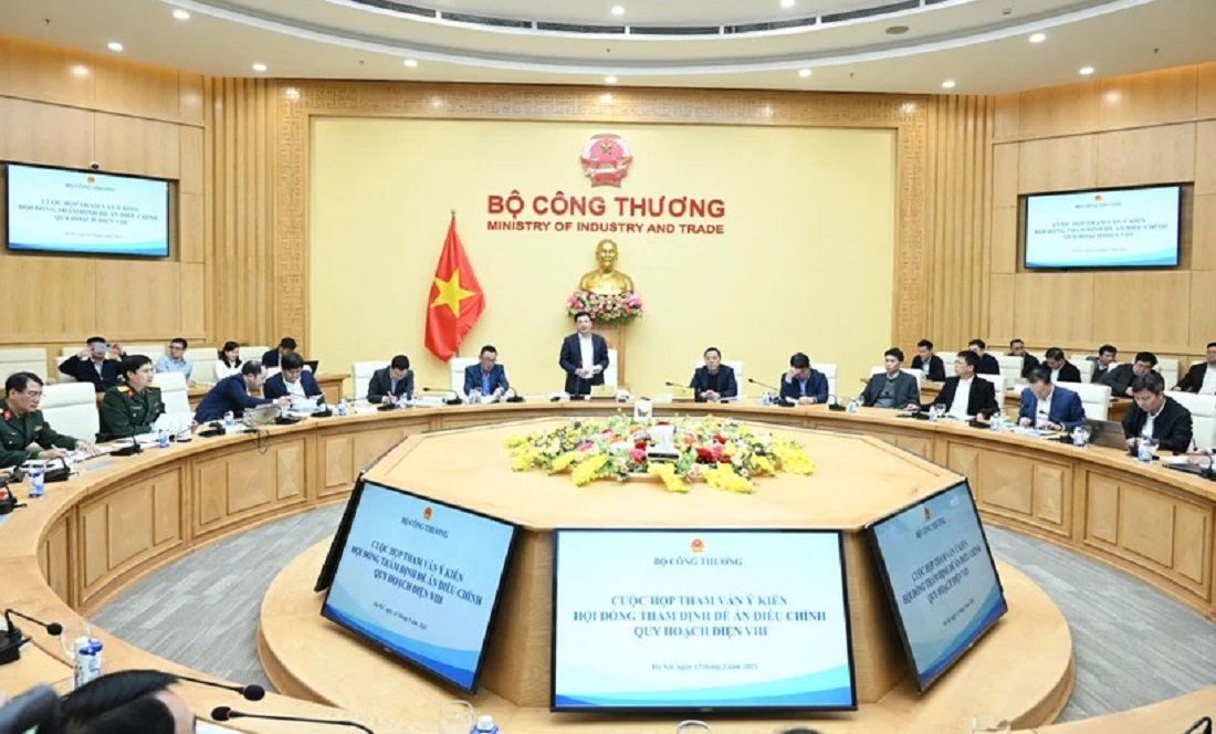 Bộ trưởng Bộ C&ocirc;ng Thương Nguyễn Hồng Di&ecirc;n chủ tr&igrave; cuộc họp tham vấn &yacute; kiến Hội đồng thẩm định đề &aacute;n điều chỉnh Quy hoạch điện 8.