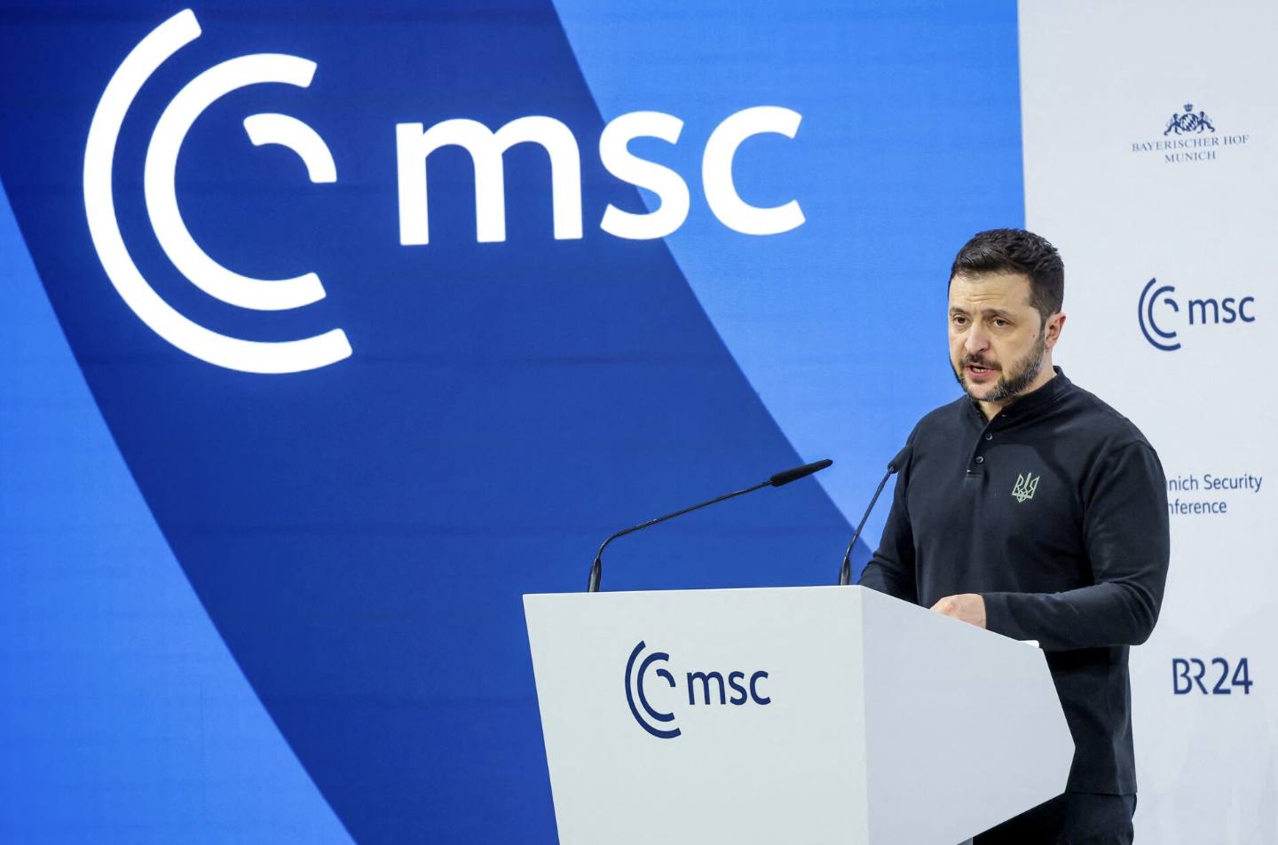 Tổng thống Ukraine Volodimir Zelenskiy phát biểu tại Hội nghị An ninh Munich ngày 15/2 - Ảnh: Reuters.