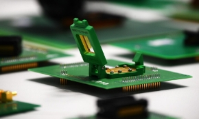 Doanh thu ngành công nghiệp bán dẫn năm 2024 của Việt Nam ước đạt 18,23 tỷ USD, tăng trưởng 11,5%, ngang với mức tăng trung bình của thế giới.