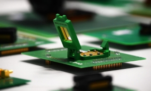 Doanh thu ngành công nghiệp bán dẫn năm 2024 của Việt Nam ước đạt 18,23 tỷ USD, tăng trưởng 11,5%, ngang với mức tăng trung bình của thế giới.