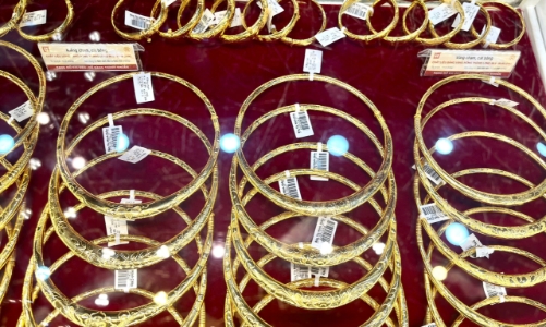 Giá vàng tăng 2 triệu đồng mỗi lượng trong tuần qua