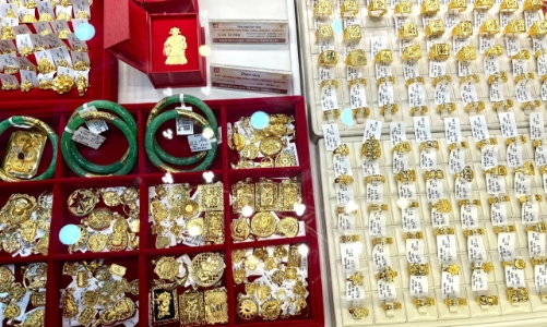 Giá bán vàng nhẫn vượt 100 triệu đồng mỗi lượng