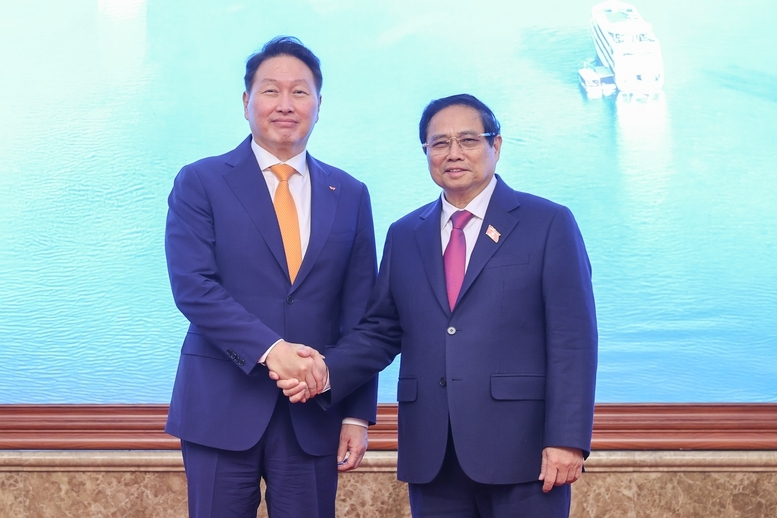 Prime Minister Pham Minh  Chinh encourages South Korea's SK Group to expand investment  in Vietnam 