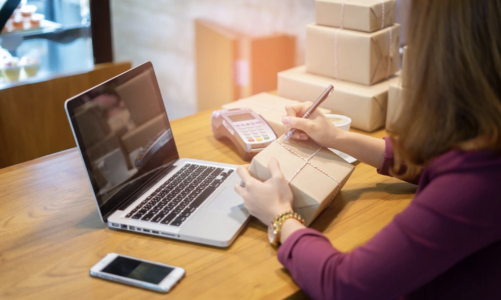 Kiến nghị nộp thuế khoán đối với cá nhân bán hàng trực tuyến