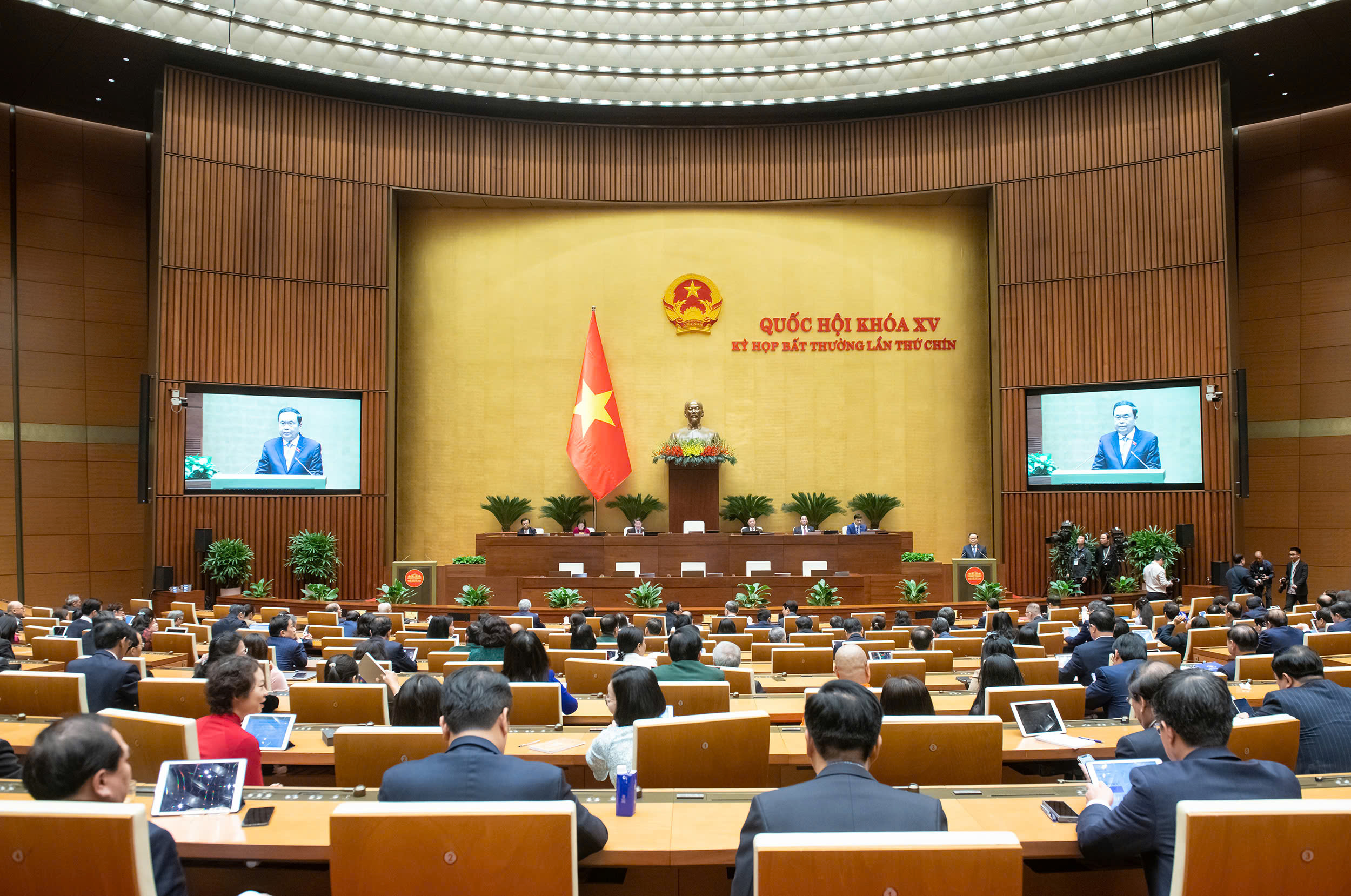 To&agrave;n cảnh phi&ecirc;n bế mạc - Ảnh: Quochoi.vn