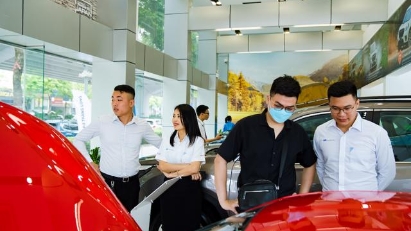 January car sales drop due to long Tet holiday 