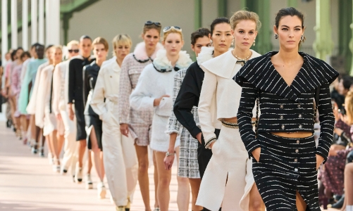 Sắc màu thời trang mùa xuân 2025