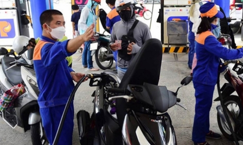 Giá xăng dầu đồng loạt giảm