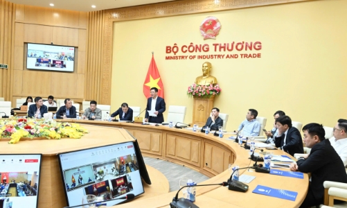 Sớm bàn giao mặt bằng để khởi công Dự án đường dây 500kV Lào Cai - Vĩnh Yên trong tháng 2/2025