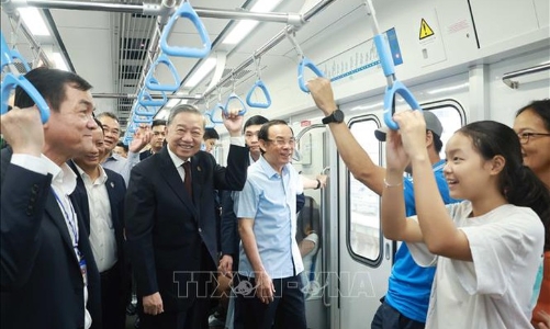 Tổng Bí thư Tô Lâm lần đầu trải nghiệm Metro Bến Thành - Suối Tiên