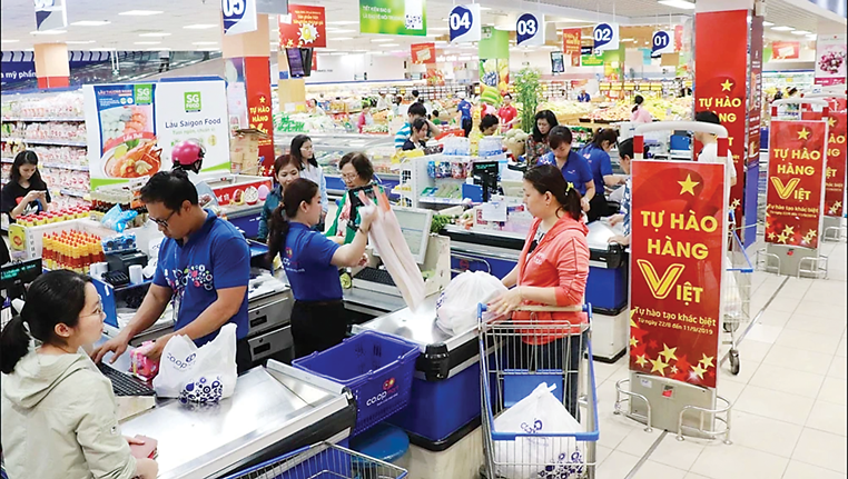 Đến năm 2022 Việt Nam có 1.241 siêu thị và 258 trung tâm thương mại.