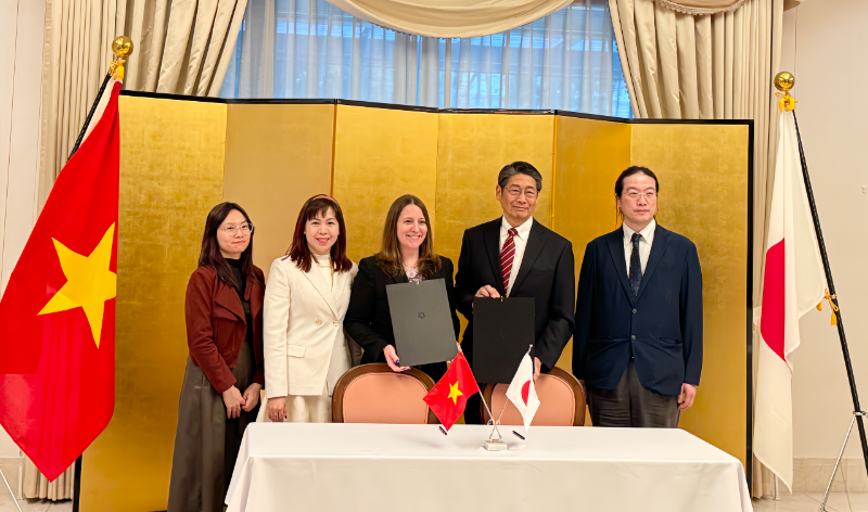 Japan grants over $630,000 to support bomb clearance and classroom construction in Vietnam