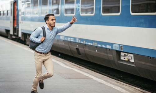 Khối ngoại bán ròng 1.700 tỷ trong tuần qua nhưng vẫn gom cổ phiếu bất động sản