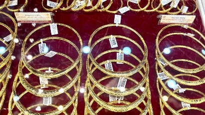 Gold price gap between domestic and global markets further down
