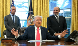Ông Trump tính bán 