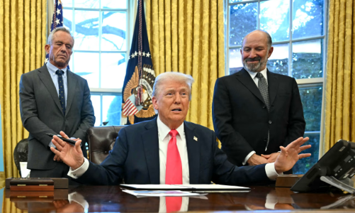 Ông Trump tính bán 