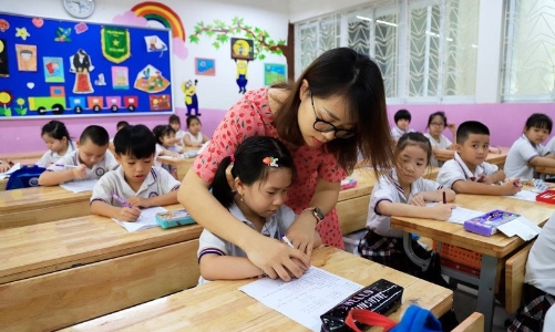 Hà Nội: Hỗ trợ kinh phí thực hiện chế độ tiền thưởng các trường công lập 