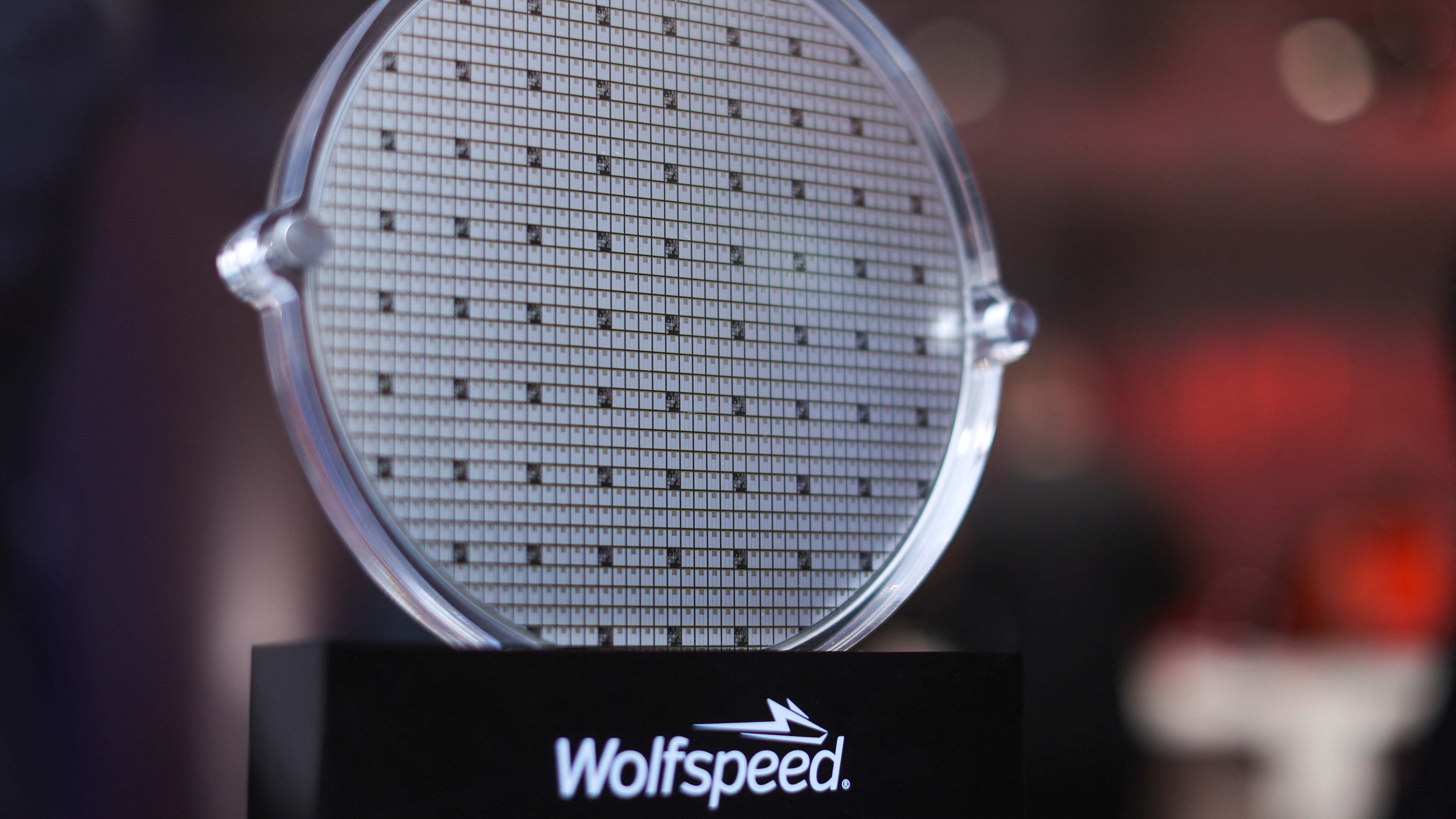 Vị trí dẫn đầu thị trường wafer SiC củaWolfspeed đang bị các công ty Trung Quốc đe dọa - Ảnh: Reuters
