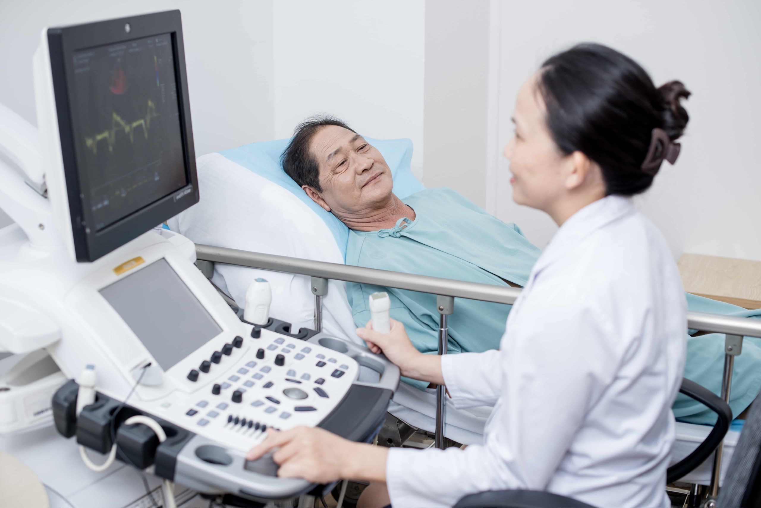 Vinmec luôn nỗ lực không ngừng nghỉ với cam kết mang lại những giá trị tốt đẹp cho cộng đồng, thông qua các chương trình sàng lọc miễn phí, tài trợ chi phí phẫu thuật.