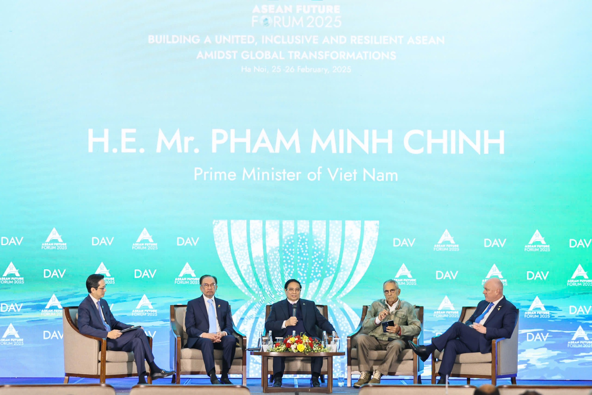 Thủ tướng Phạm Minh Chính, Thủ tướng Malaysia, Thủ tướng New Zealand và Tổng thống Timor Leste trao đổi hỏi đáp cấp cao - Ảnh: VGP