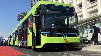 Electric bus route planned to connect Da Nang and Hue