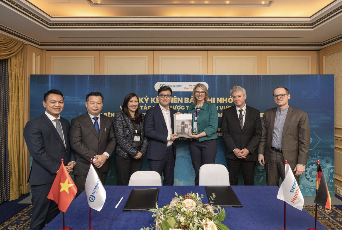 Lễ k&yacute; kết hợp t&aacute;c giữa&nbsp;Bệnh viện Phương Đ&ocirc;ng v&agrave; Siemens Healthineers