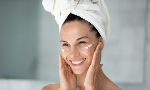 Top 5 kem mắt đáng thử cho quầng thâm và nếp nhăn