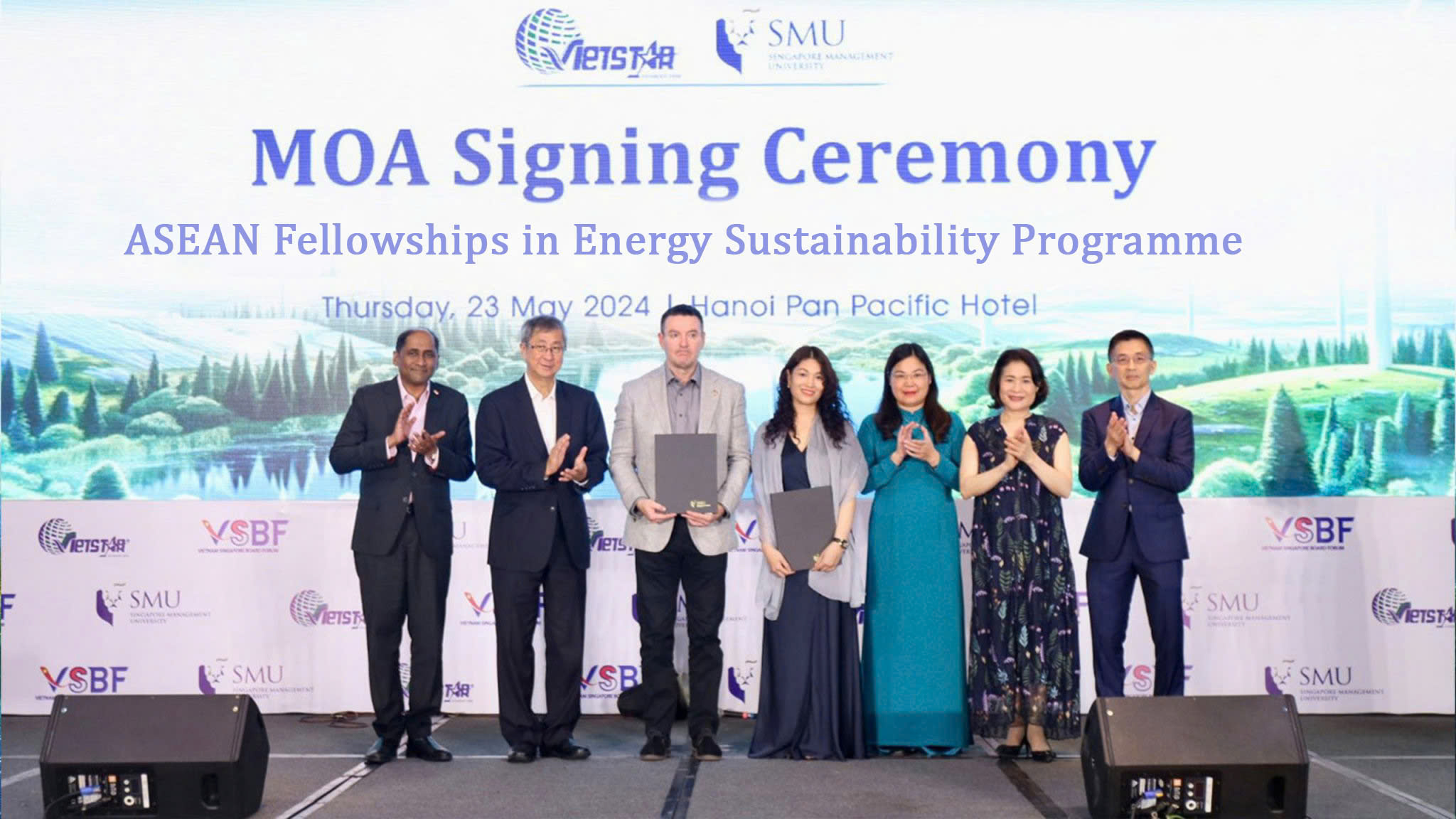 Lễ ký kết Biên bản Ghi nhớ (MOU) về Chương trình Học bổng ASEAN phát triển bền vững Ngành năng lượng giữaViện VIETSTAR và Đại học Quản lý Singapore (SMU) 
