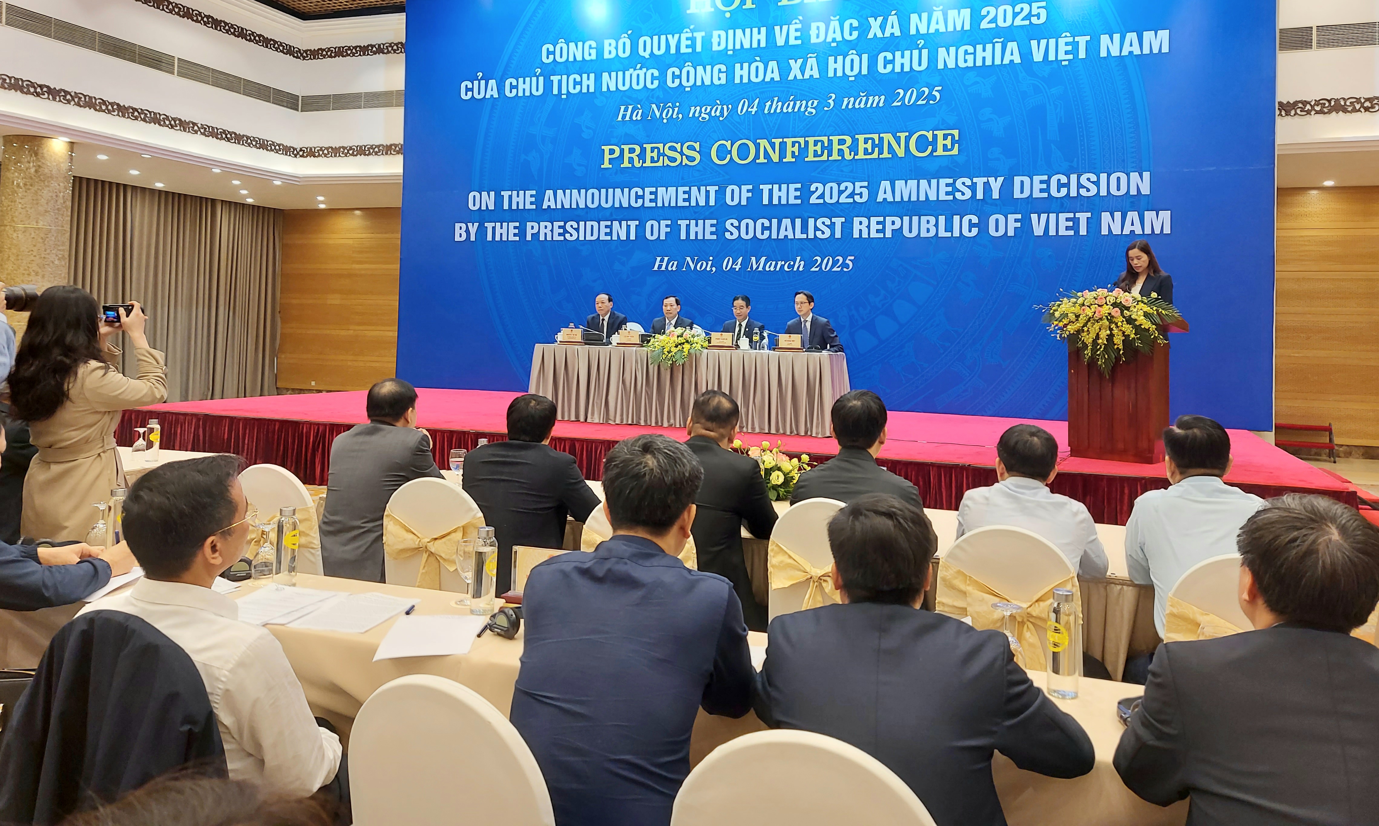 Quang cảnh buổi họp báo.