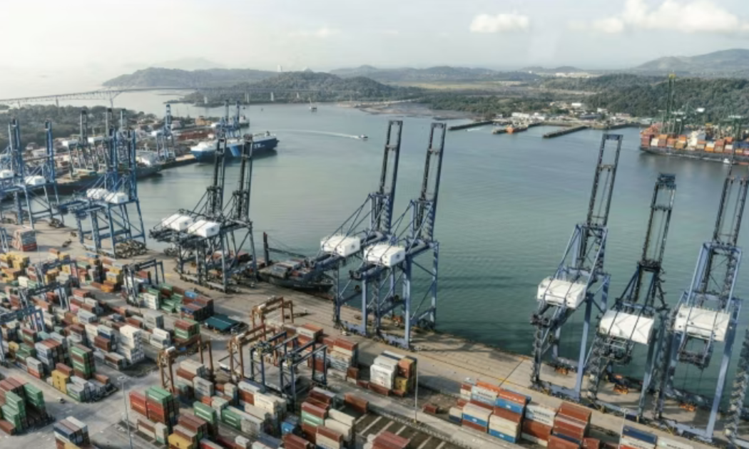 Hải cảng nằm ở đầu kênh đào Panama phía Thái Bình Dương - Ảnh: Bloomberg.