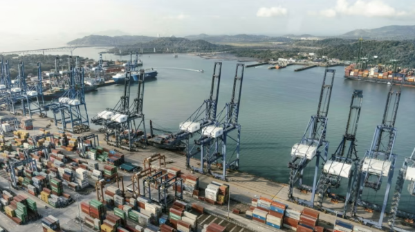 Hải cảng nằm ở đầu kênh đào Panama phía Thái Bình Dương - Ảnh: Bloomberg.