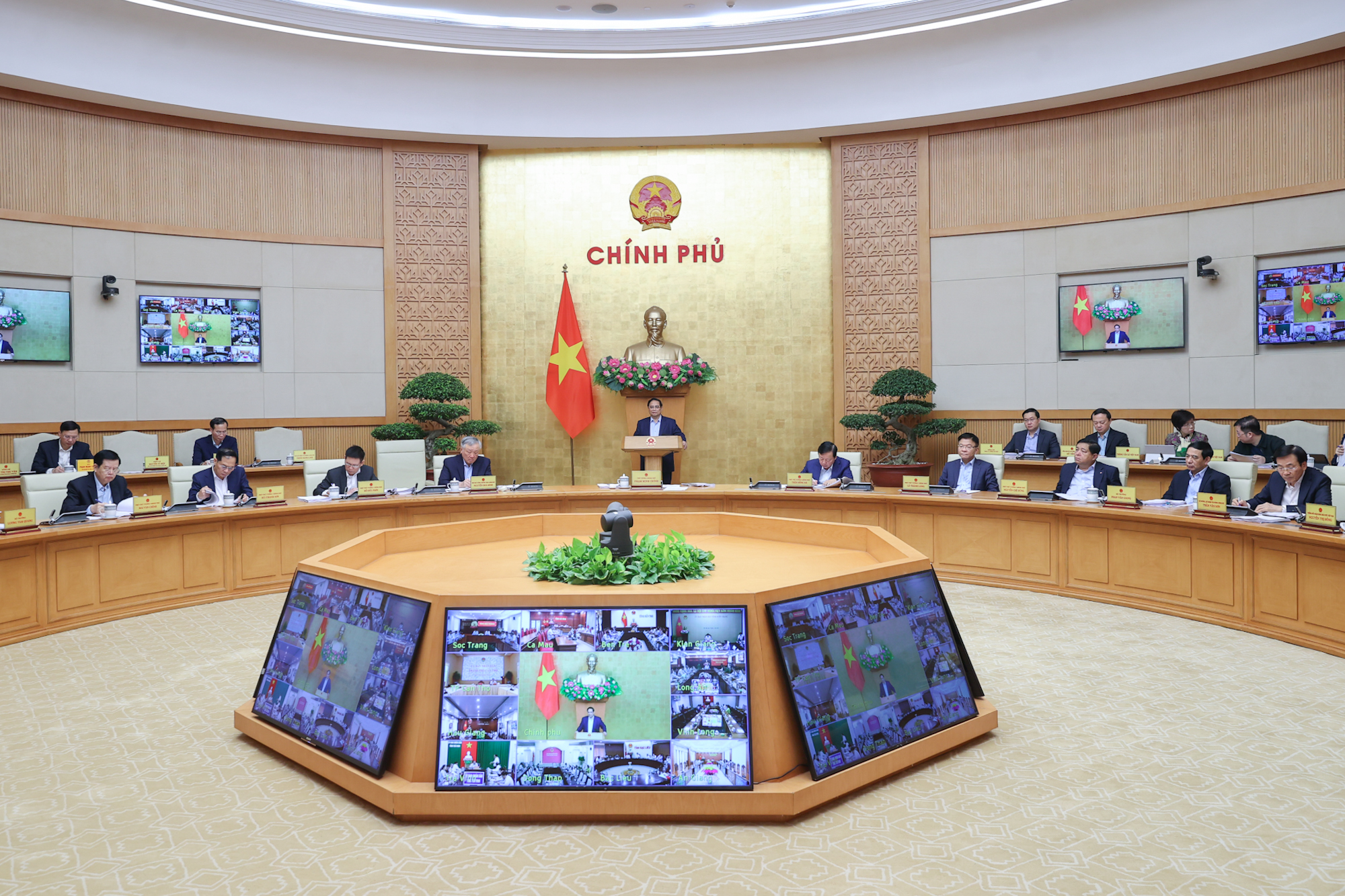 Quang cảnh phiên họp - Ảnh: VGP