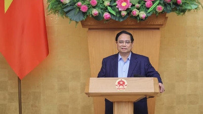 PM requests measures to fulfil 2025 growth target of 8% or higher