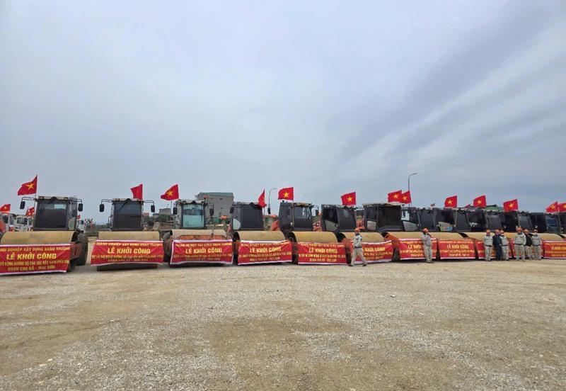 Expansion of Cao Bo - Mai Son expressway underway