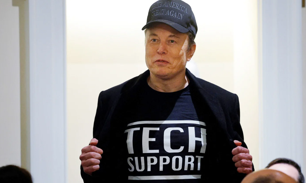 Elon Musk trong cuộc họp nội các đầu tiên của Tổng thống Mỹ Donald Trump tại Nhà Trắng ngày 26/2 - Ảnh: Reuters