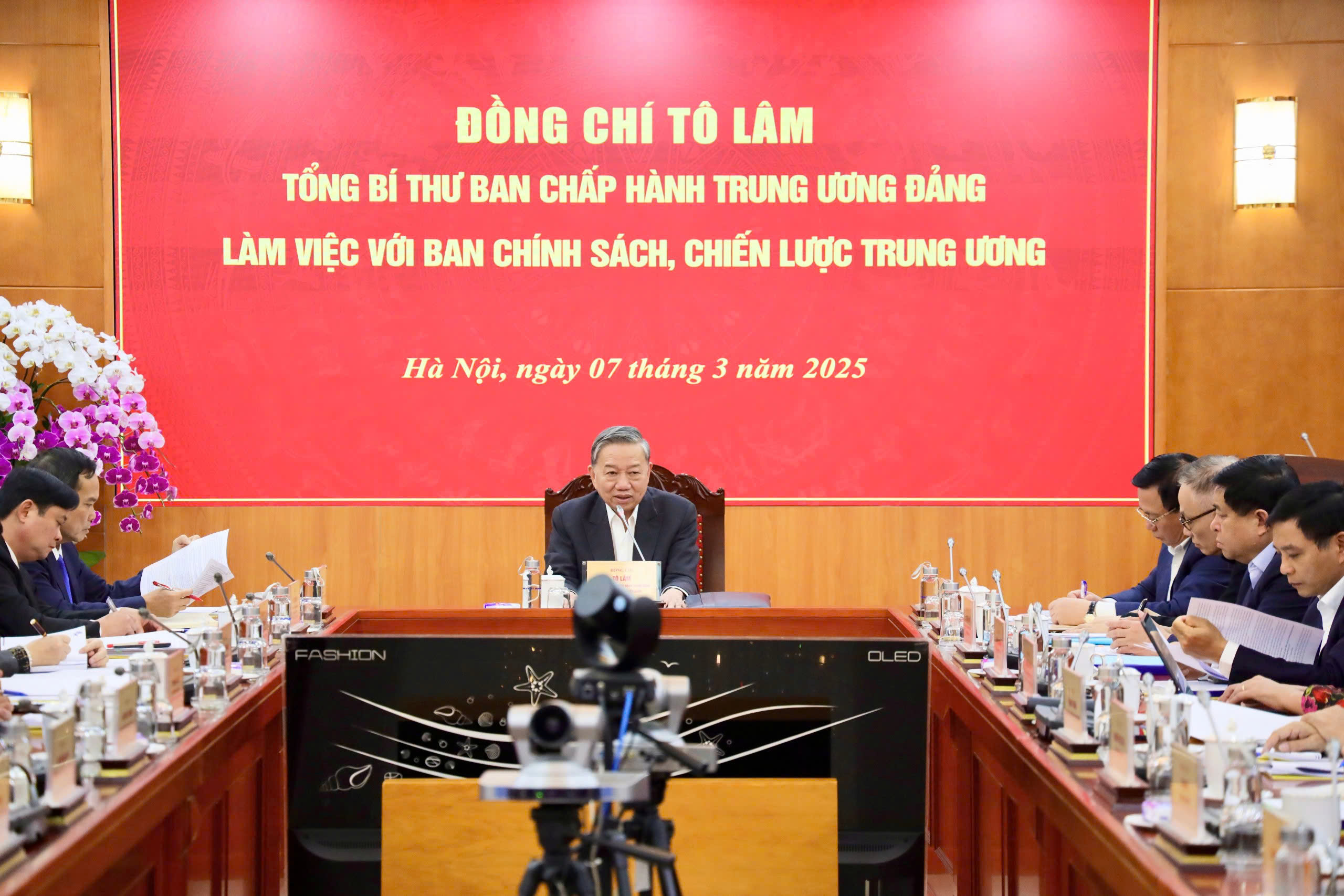 Tổng Bí thư Tô Lâm tại cuộc họp