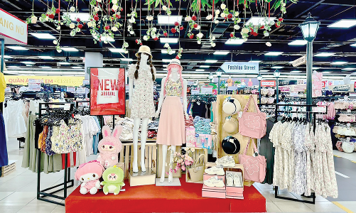 Bệ đỡ vững vàng cho hàng tiêu dùng Việt