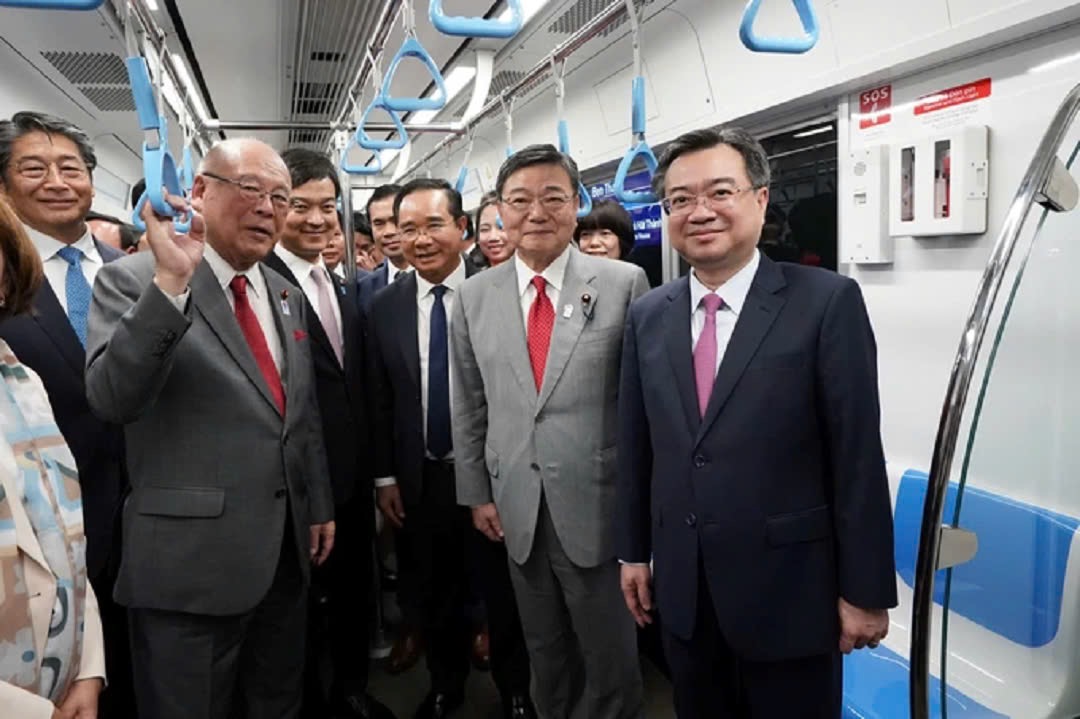 Các đại biểu trải nghiệm tuyến Metro số 1 - Nguồn: Cổng thông tin điện tử TP.HCM.