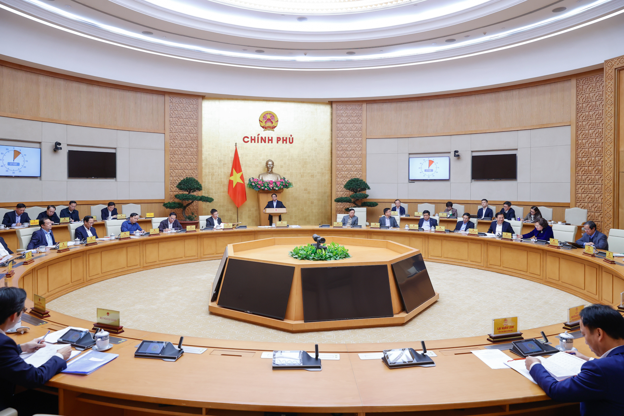 Quang cảnh phiên họp - Ảnh: VGP