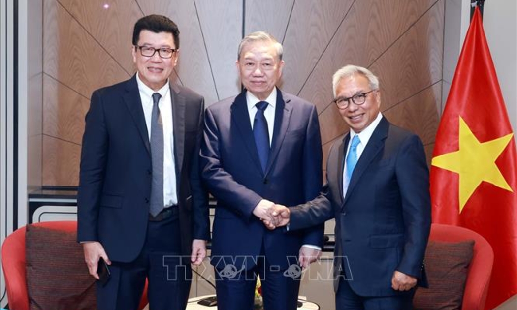 Tổng Bí thư Tô Lâm tiếp ông Budiarsa Sastrawinata (phải), Giám đốc điều hành Tập đoàn Ciputra của Indonesia. Ảnh: TTXVN