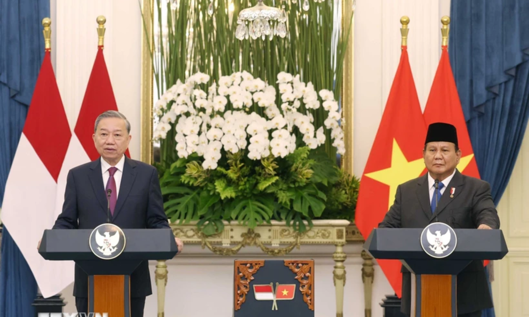 Tổng Bí thư Tô Lâm và Tổng thống Cộng hòa Indonesia Prabowo Subianto phát biểu với báo chí - Ảnh: TTXVN