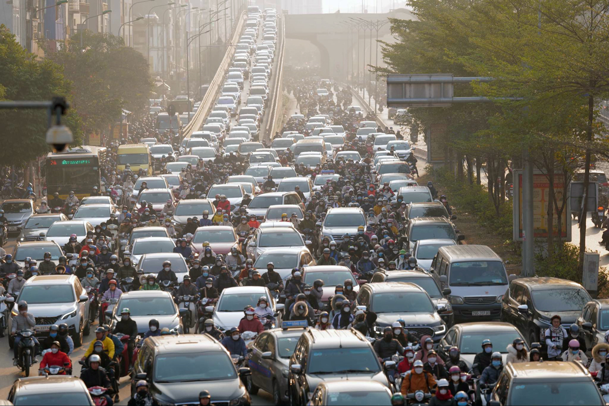 Lượng cơ giới gia tăng nhanh, doanh nghiệp bảo hiểm chạy đua công nghệ để chiều lòng khách hàng 