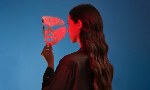 Mặt nạ ánh sáng: Xu hướng làm đẹp đến từ tương lai 