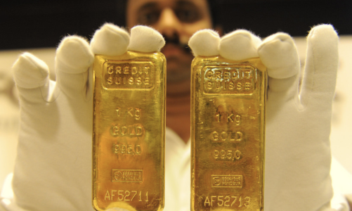 Giá vàng lao dốc xuống dưới 2.900 USD/oz vì nhà đầu tư phải bù lỗ chứng khoán