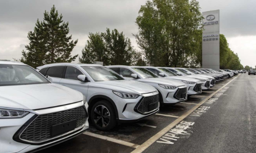 Nga tìm cách ngăn làn sóng ô tô giá rẻ từ Trung Quốc