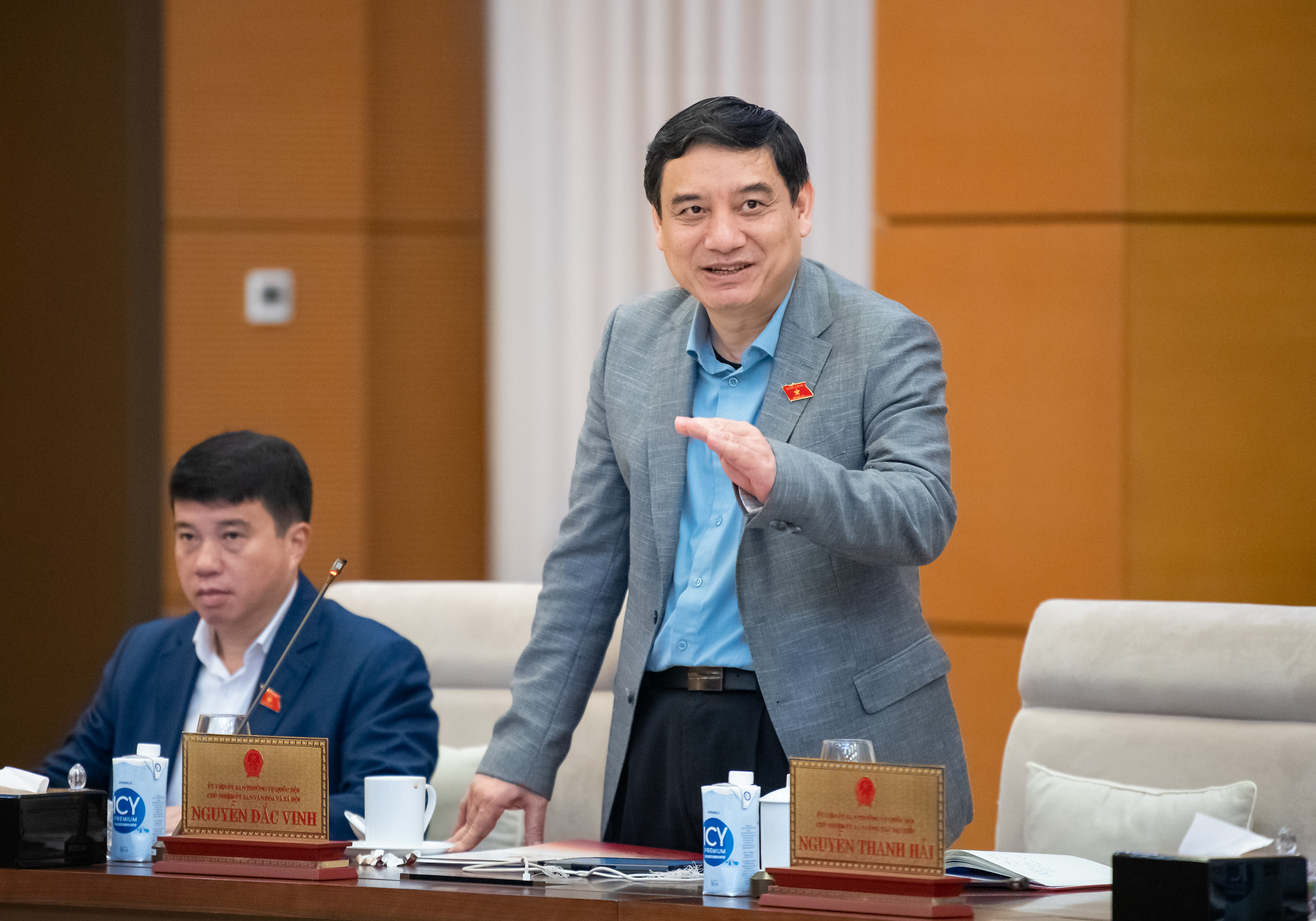Chủ nhiệm Ủy ban Văn hóa và Xã hội Nguyễn Đắc Vinh phát biểu ý kiến thảo luận tại phiên họp. Ảnh quochoi.vn.